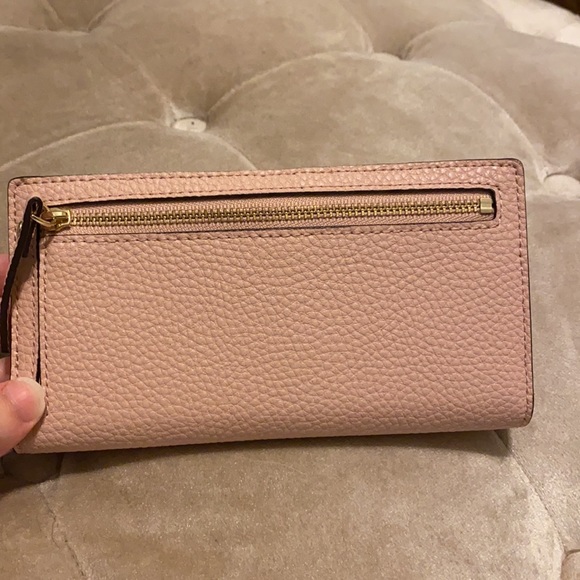 Lightly used light pink pebbled kate spade wallet. - Picture 4 of 5